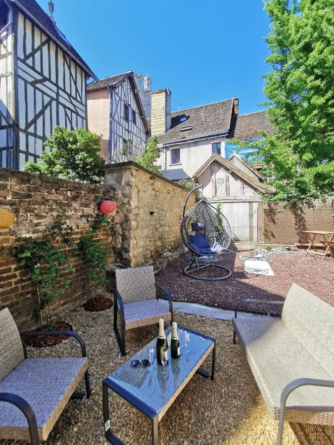 Les Cieux De La Cathedrale - Calme - Jardin - Wifi Leilighet Troyes Eksteriør bilde