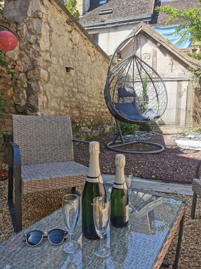 Les Cieux De La Cathedrale - Calme - Jardin - Wifi Leilighet Troyes Eksteriør bilde