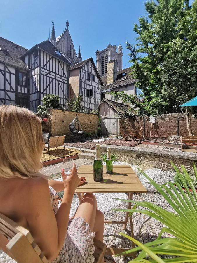 Les Cieux De La Cathedrale - Calme - Jardin - Wifi Leilighet Troyes Eksteriør bilde