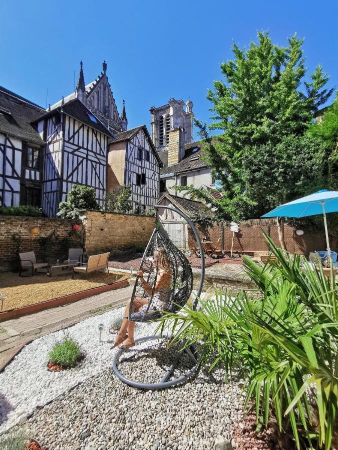 Les Cieux De La Cathedrale - Calme - Jardin - Wifi Leilighet Troyes Eksteriør bilde
